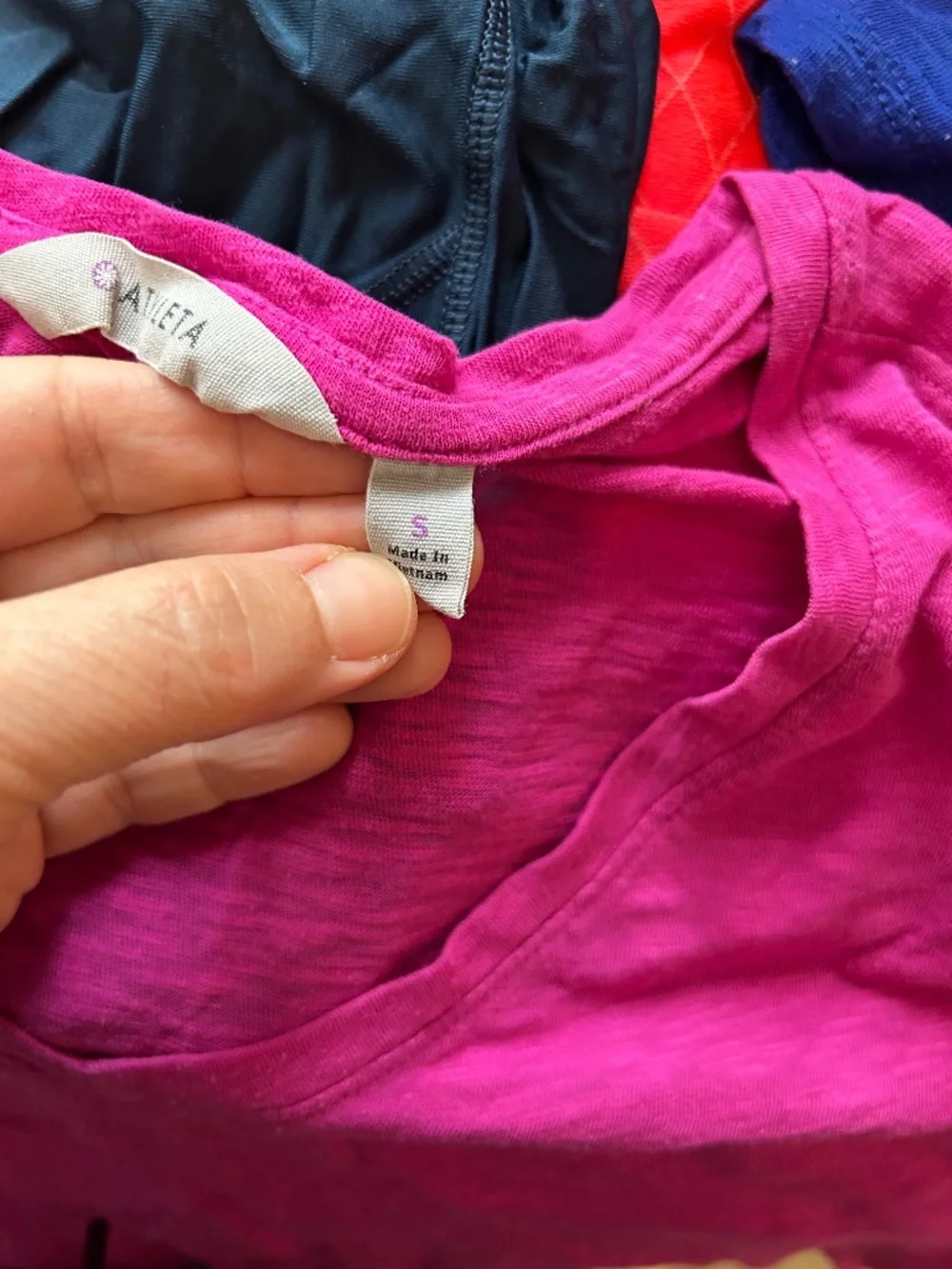 Athleta Daily Tee Bundle -  V neck + Cotton blend - sz Small - Picture 5 of 7